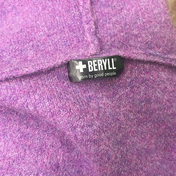 New +Beryll Cashmere Cardigan with Hood Vivian | Lilac - Picture 11 of 11